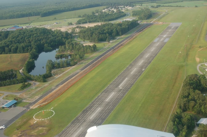 Currituck County Regional Airport KONX Taxiway 2