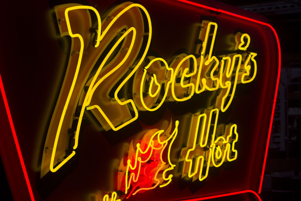 Rockys-Hot-Chicekn-Shack-Neon-5_1