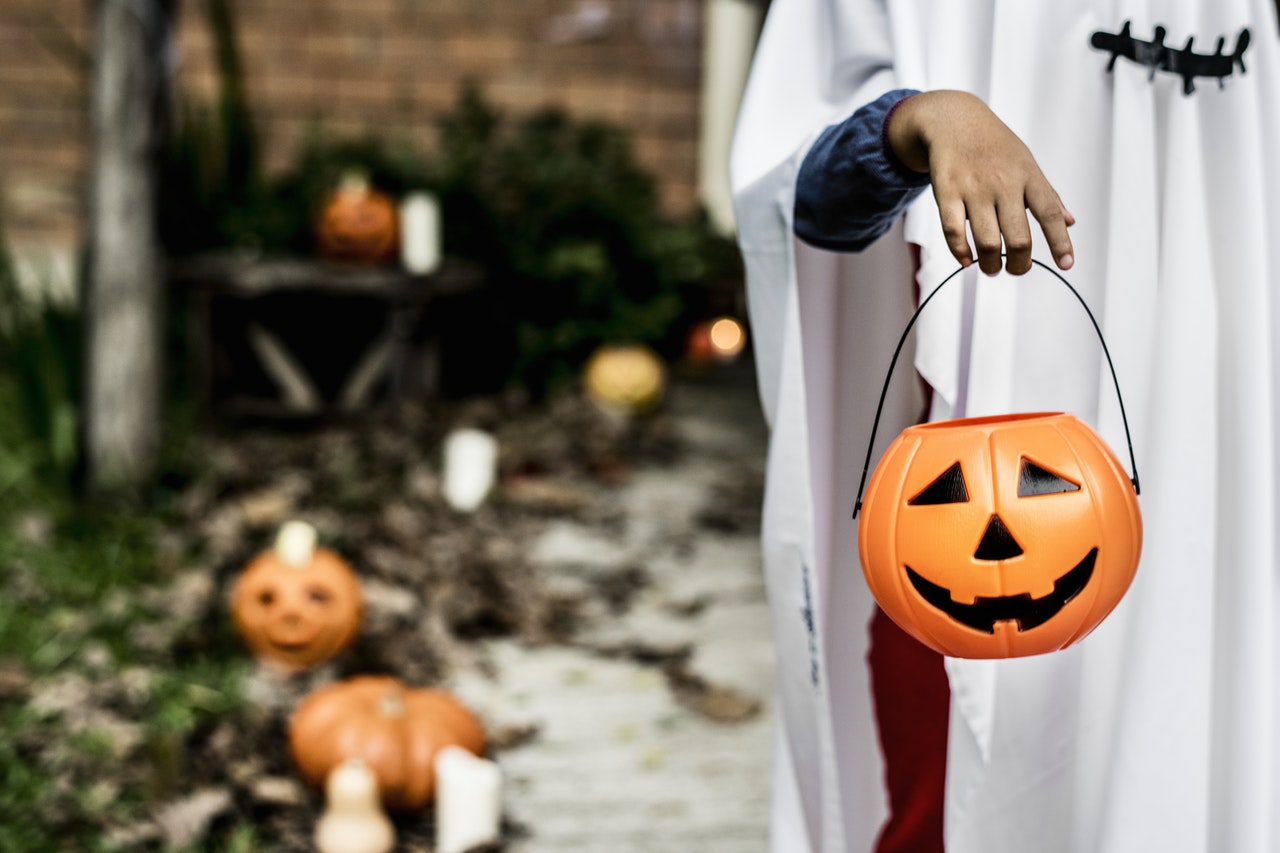 5 Last-Minute Currituck County-Themed Halloween Costume Ideas